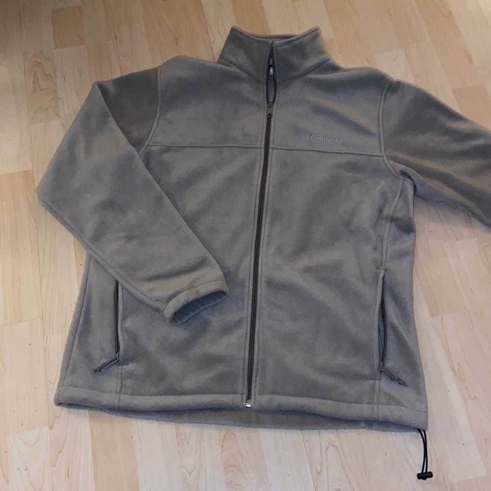 Vintage beige Columbia fleece collard zip up!